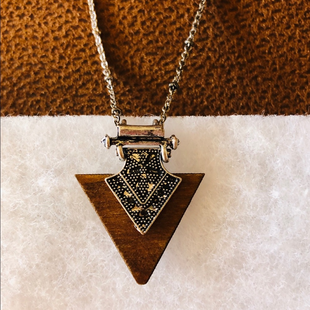 Arrowhead Layered Necklace - FUN accessory !!